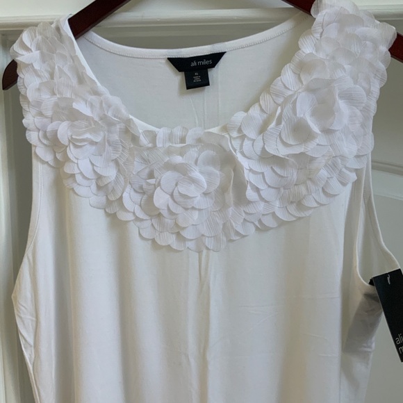 Ali miles tshirt - Picture 2 of 4